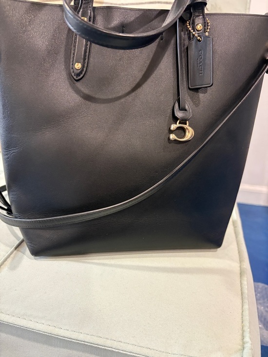 Coach Handbags - Coach Black Leather Everyday Tote